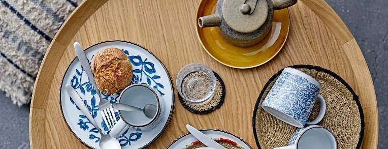 Tische im Boh&egrave;me-Stil