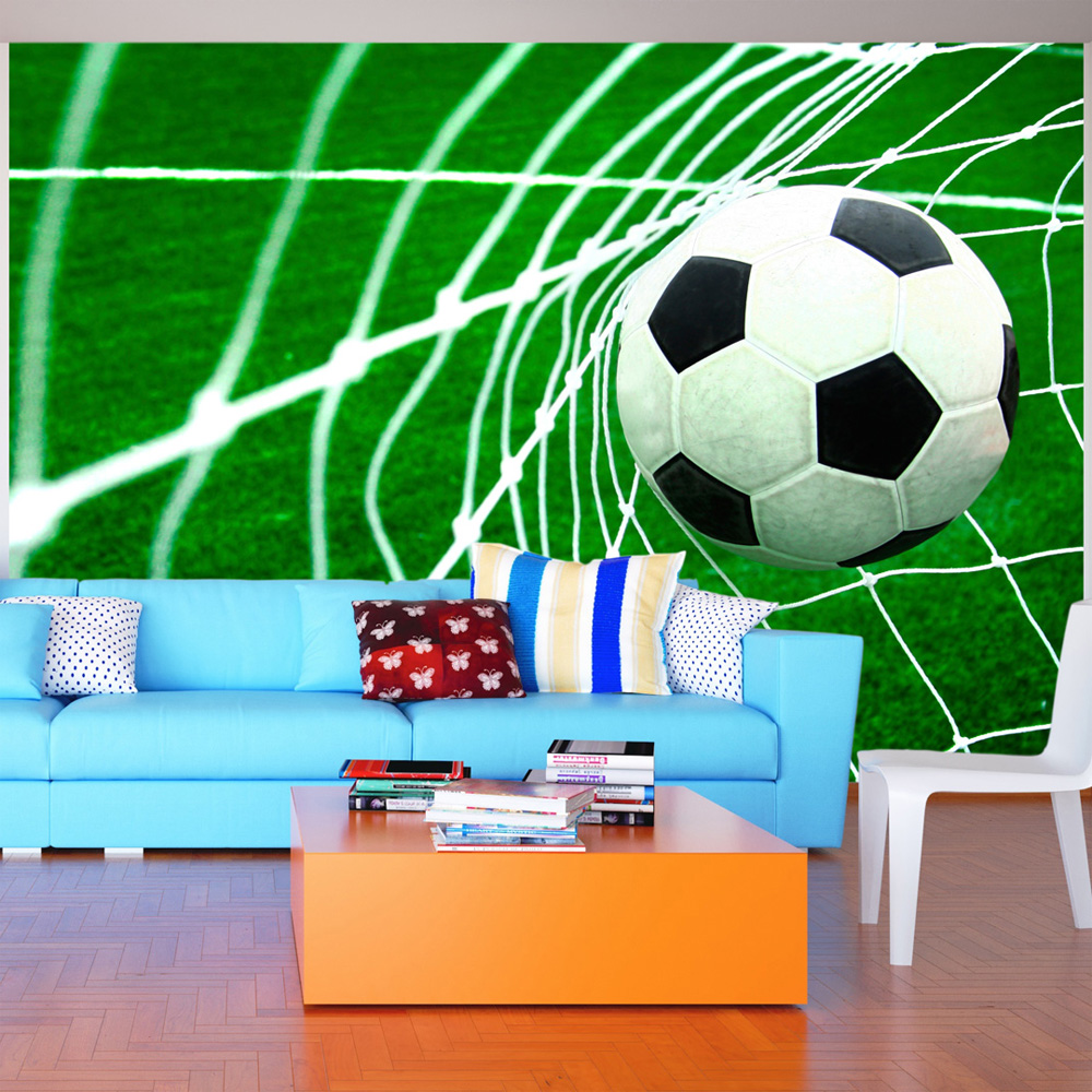 ARTGEIST Sport fototapet med motiv af fodbold i fodboldmål på græs (flere størrelser) 350x245