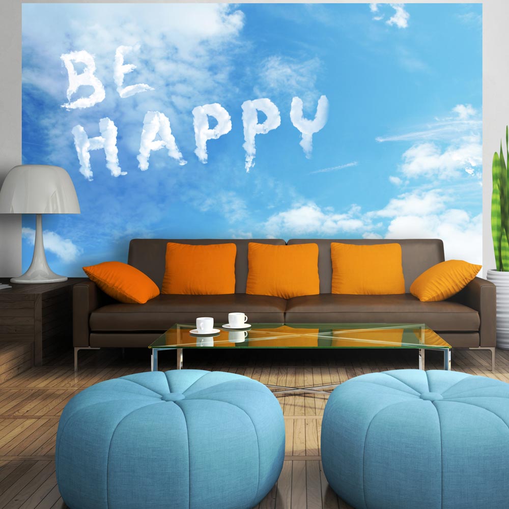 ARTGEIST Fototapet med "be happy" citat i hvide skyer på blå himmel (flere størrelser) 200x140