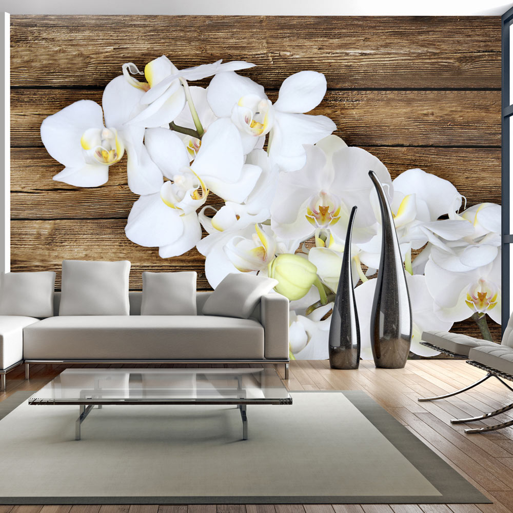 ARTGEIST - Fototapet af hvid orkidé på baggrund af gammelt træ - Flere størrelser 300x210