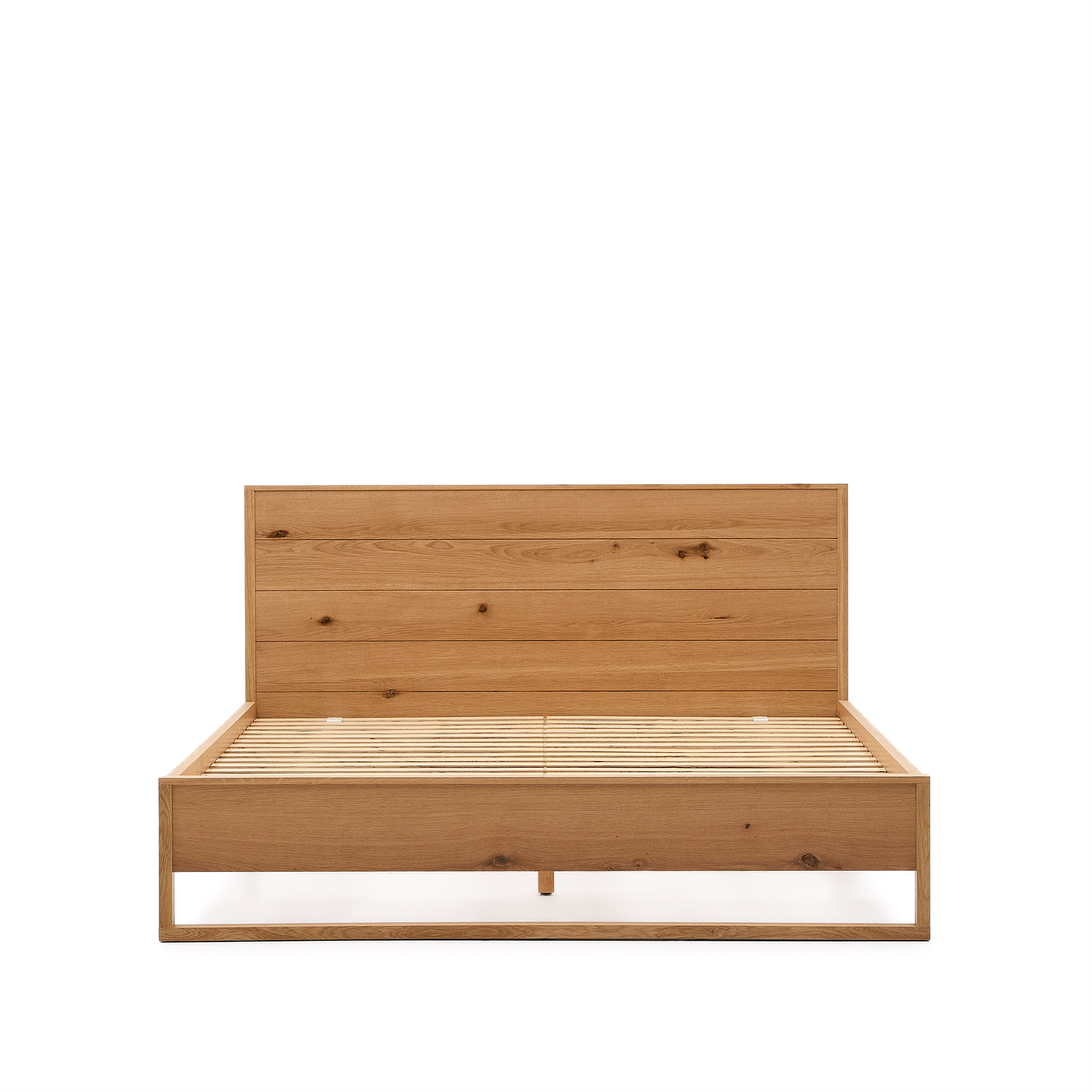 KAVE HOME Alguema-säng i ekfaner med naturlig finish för madrass 160 x 200 cm