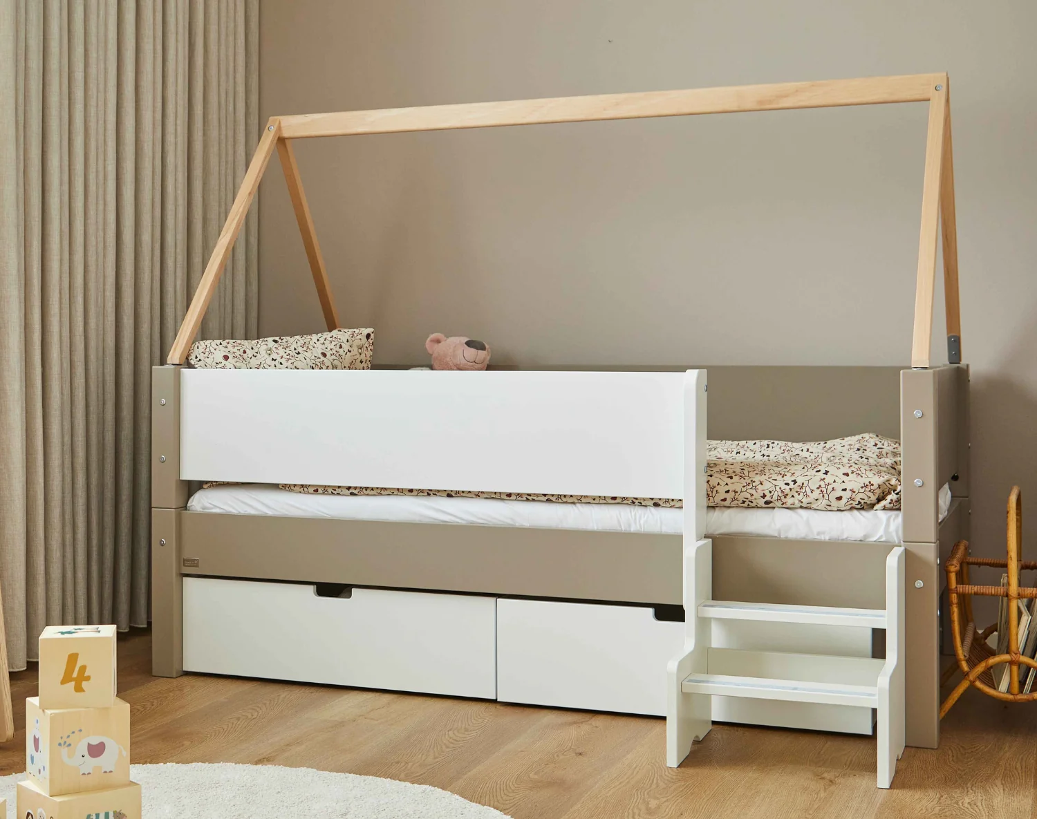 Manis-HÂ Mimer Enkeltseng med classic sengehest og skuffer - 200 cmÂ -Â 90x200