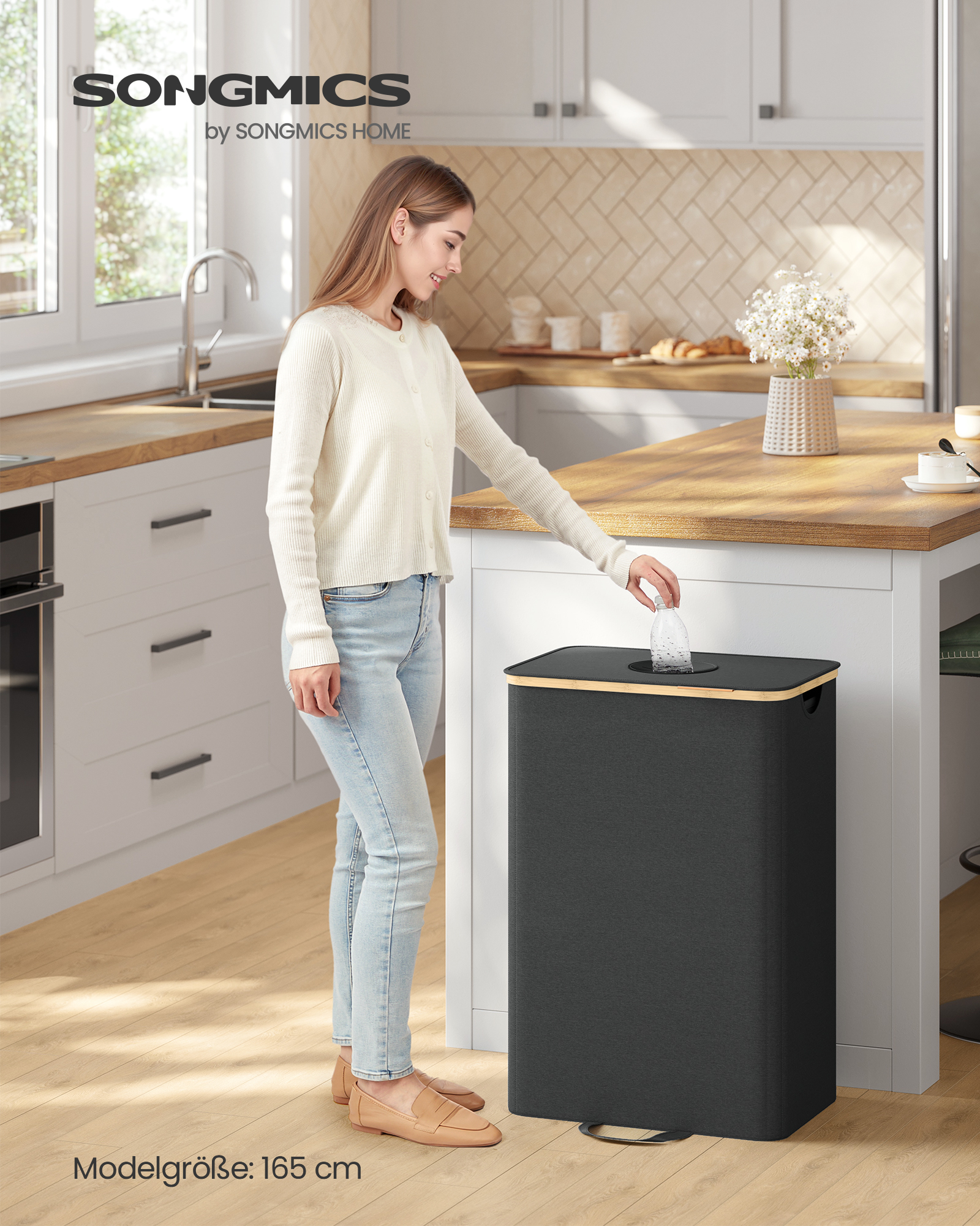 SONGMICS Köksåtervinningsbehållare 26,4 gallon. Flaskåtervinningsbehållare, uppsamlingsbehållare, för metall, plast, papper, glas, innerpåse med handtag, kök, bläcksvart och naturbeige RRB509B01