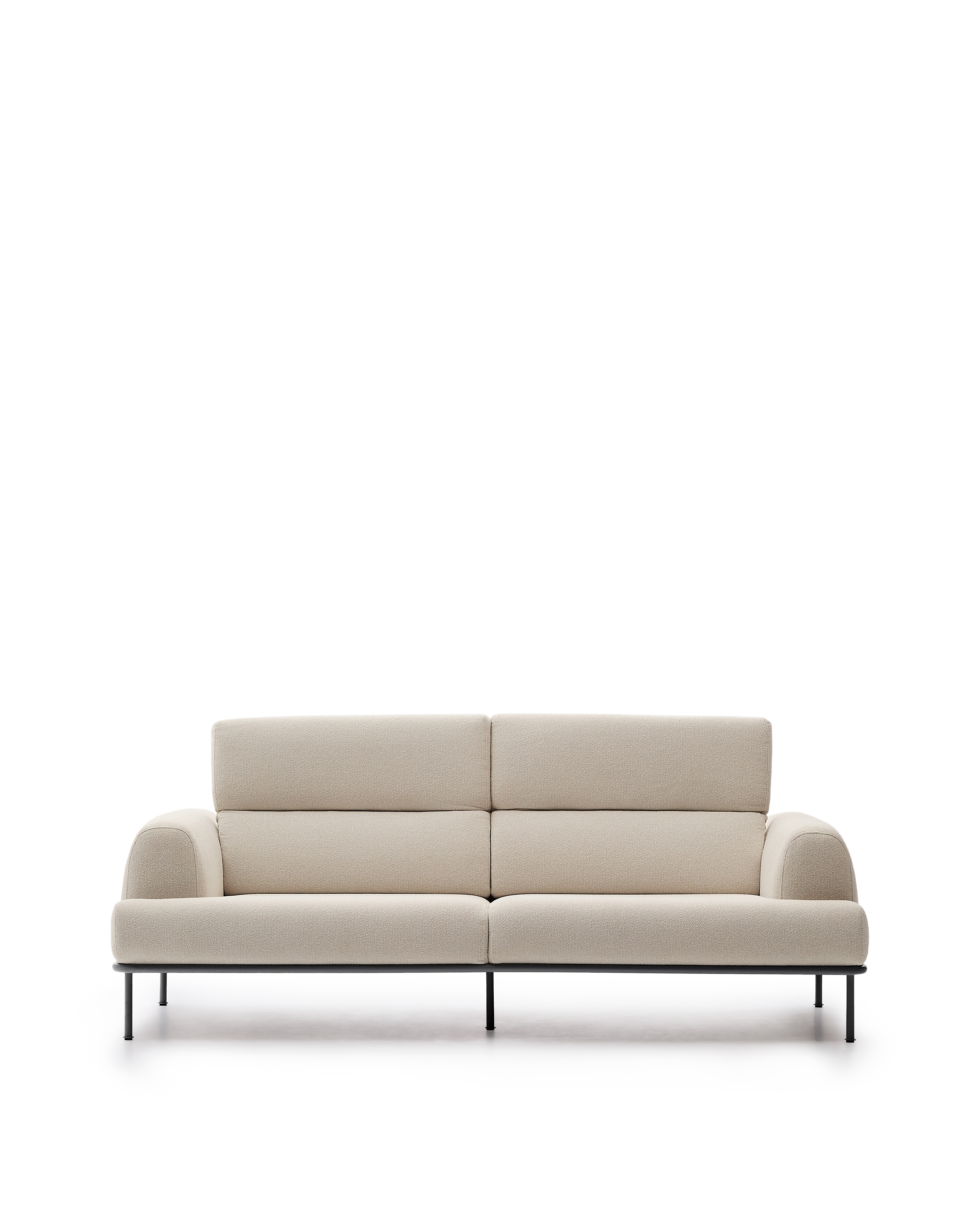 KAVE HOME Aurum 3-sits ecru soffa med fällbart nackstöd och en mattgrå metallbas, 234 cm FSC Mi