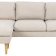 ACT NORDIC Milly 2-Sitzer-Sofa mit Chaiselongue, wendbar – beiger Stoff und Naturkautschukholz