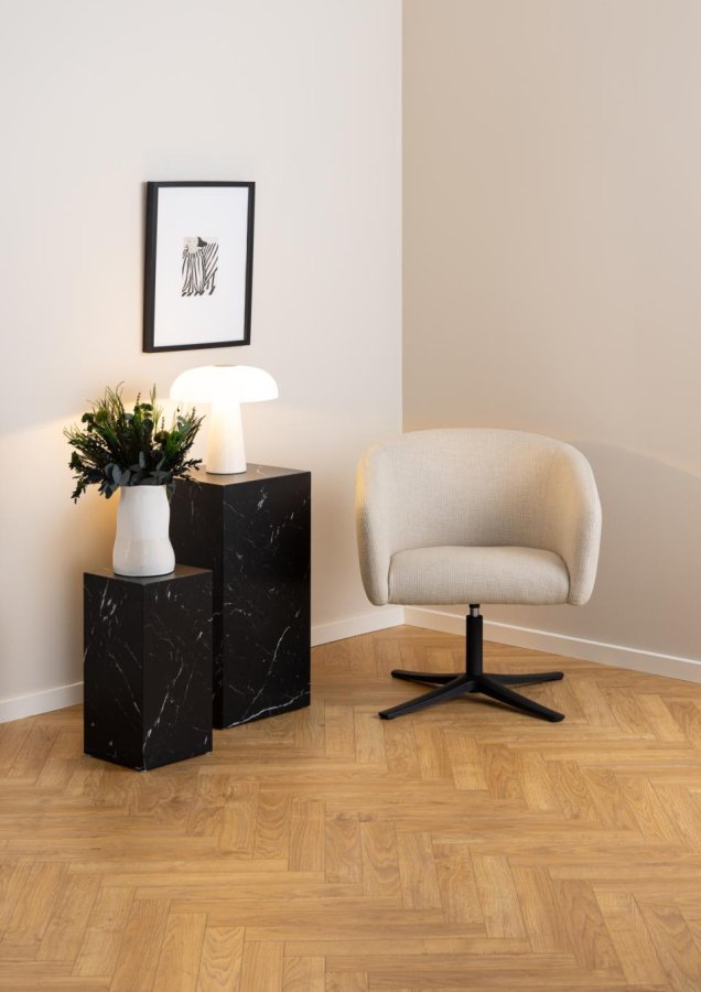 ACT NORDIC Ramsey Drehstuhl, mit Armlehnen und Reißverschluss – beiger Stoff und schwarzer Stahl