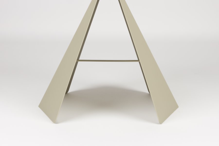 ZUIVER Sidobord Vikbart Beige