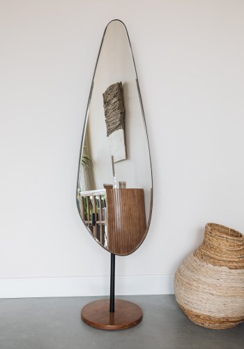 WHITE LABEL LIVING Dropz gulvspeil - speilglass og svart jern (135x40)