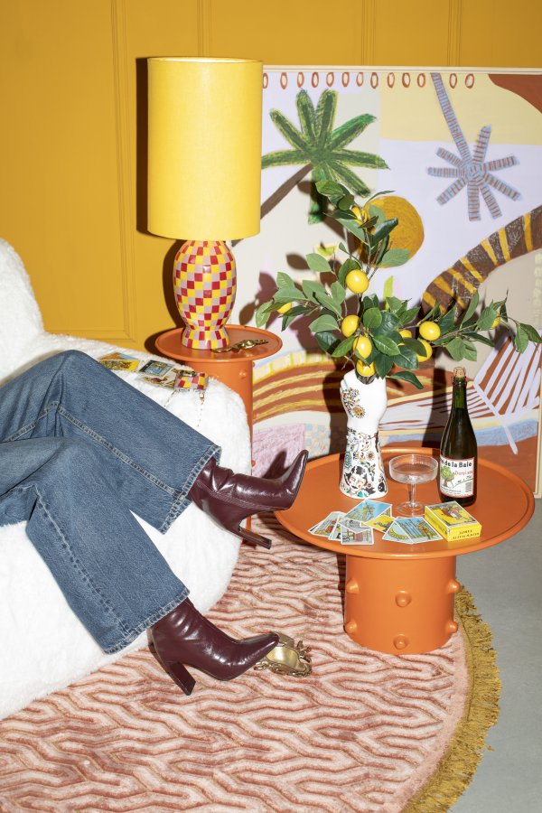 BOLD MONKEY Var inte r&auml;dd f&ouml;r f&auml;rg Bordslampa Gul