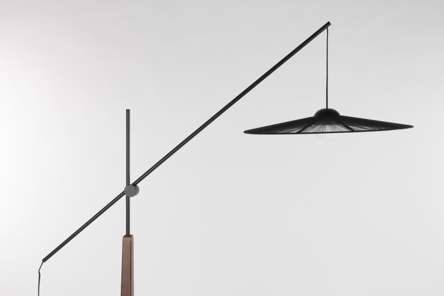 ZUIVER Gulvlampe Belle Svart