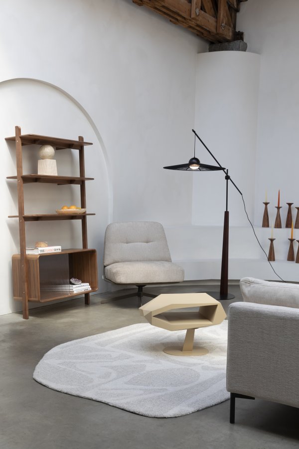 ZUIVER Gulvlampe Belle Svart