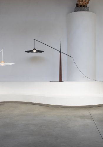 ZUIVER Gulvlampe Belle Svart