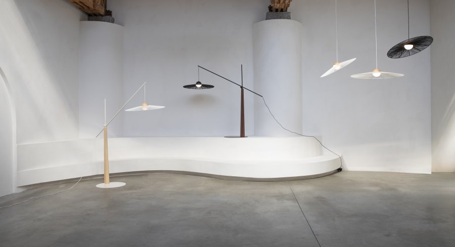 ZUIVER Gulvlampe Belle Svart