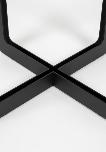 ZUIVER sidebord i midten, svart