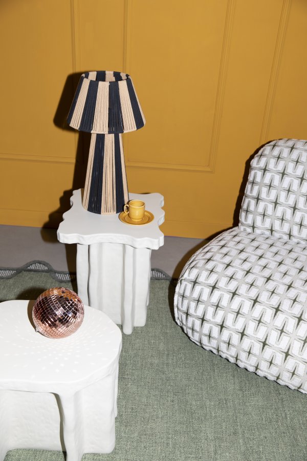 BOLD MONKEY Bordslampa Randig design