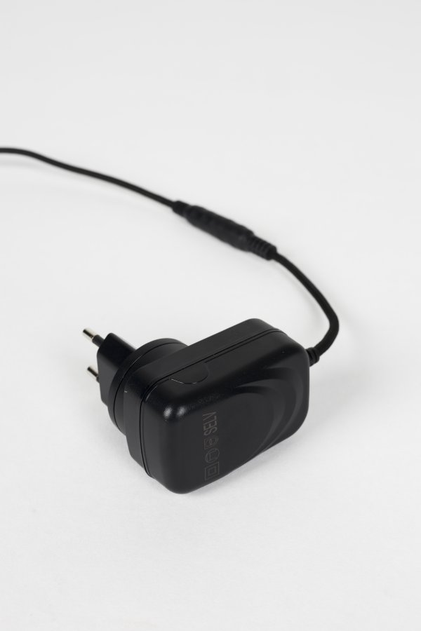 ZUIVER Golvlampa B�g Krom