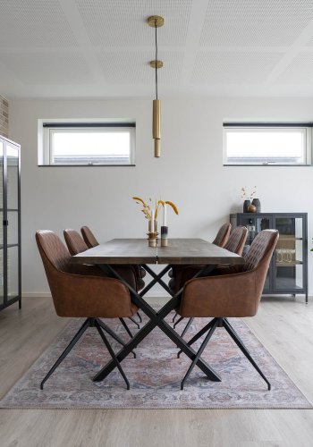 HOUSE NORDIC Harbo spisebordstol, med armlener og svingfunksjon - brun PU og metall