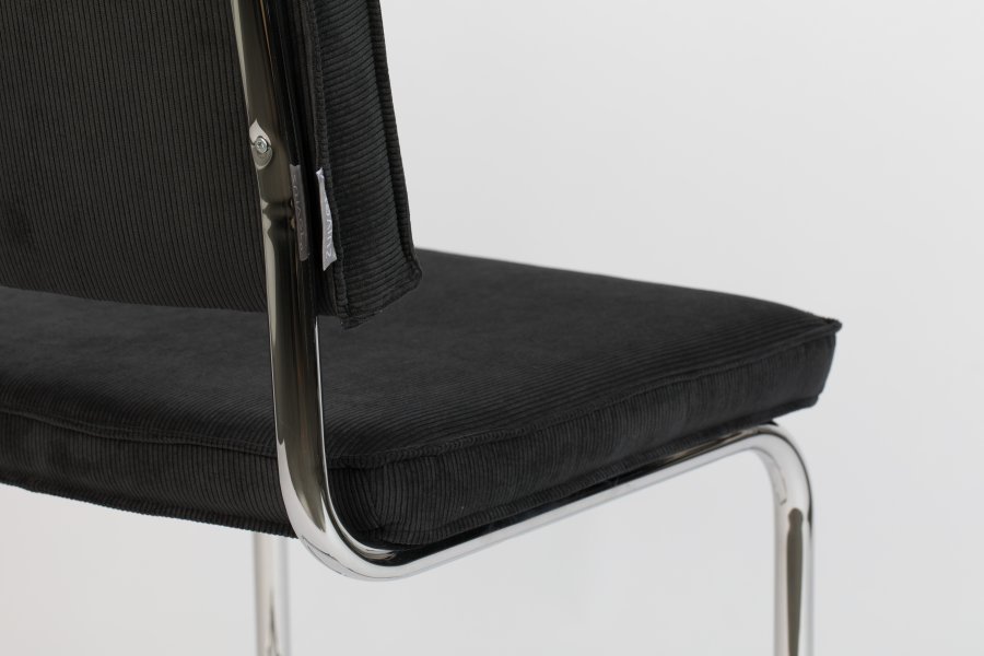 ZUIVER Ridge Rib spisestuestol - svart flyelspolyester og slvkrom