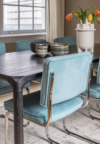 ZUIVER Ridge Rib spisestuestol - bl flyels polyester og slv krom