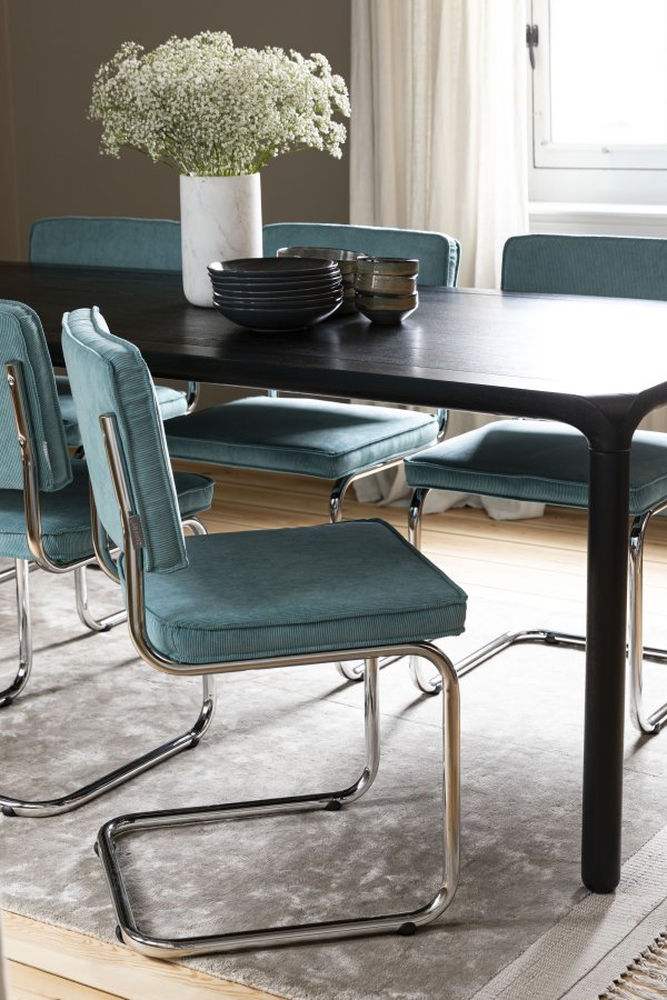ZUIVER Ridge Rib spisestuestol - bl flyels polyester og slv krom
