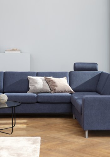 Pannesett 7 hjrnesofa - bl polyesterstoff og brstet aluminium