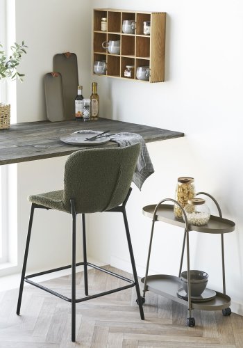 HOUSE NORDIC Maceda counterstol, m. rygl�n og fodst�tte - gr�n boucl� og sort st�l