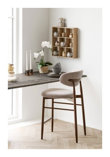 HOUSE NORDIC�Levanto counterstol, m. rygl�n og fodst�tte - sand polyester og valn�d tr�look st�l