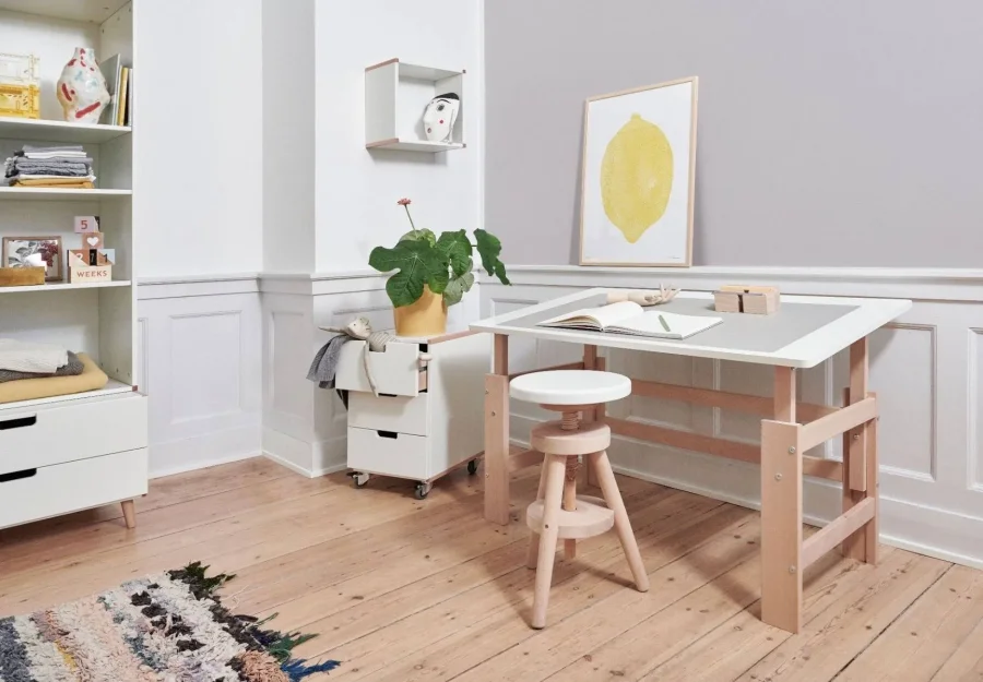 Manis-H St�llbart skrivbord med bokram 140 cm - Skrivbord 140 cm: 60/80x140x65cm