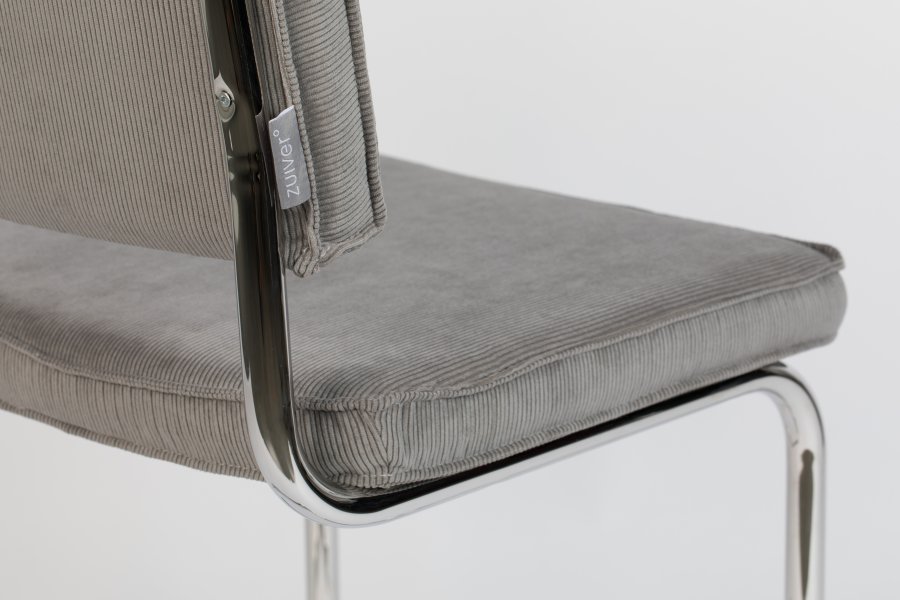 ZUIVER Ridge Rib spisestuestol - lysegr flyelspolyester og slvkrom