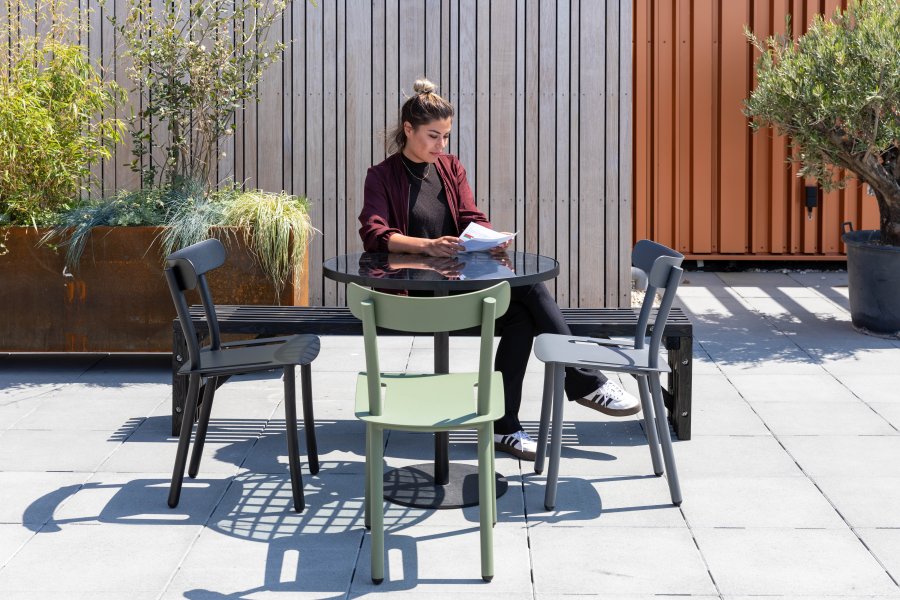 ZUIVER fredagshagestol - sort aluminium