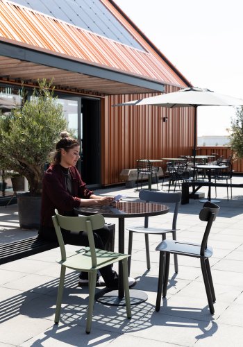 ZUIVER fredagshagestol - sort aluminium