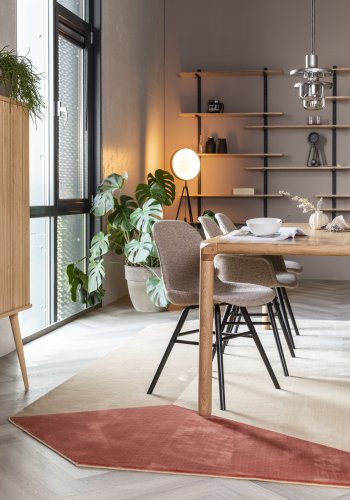 ZUIVER Albert Kuip Myk spisebordstol - beige polyester og sort ask