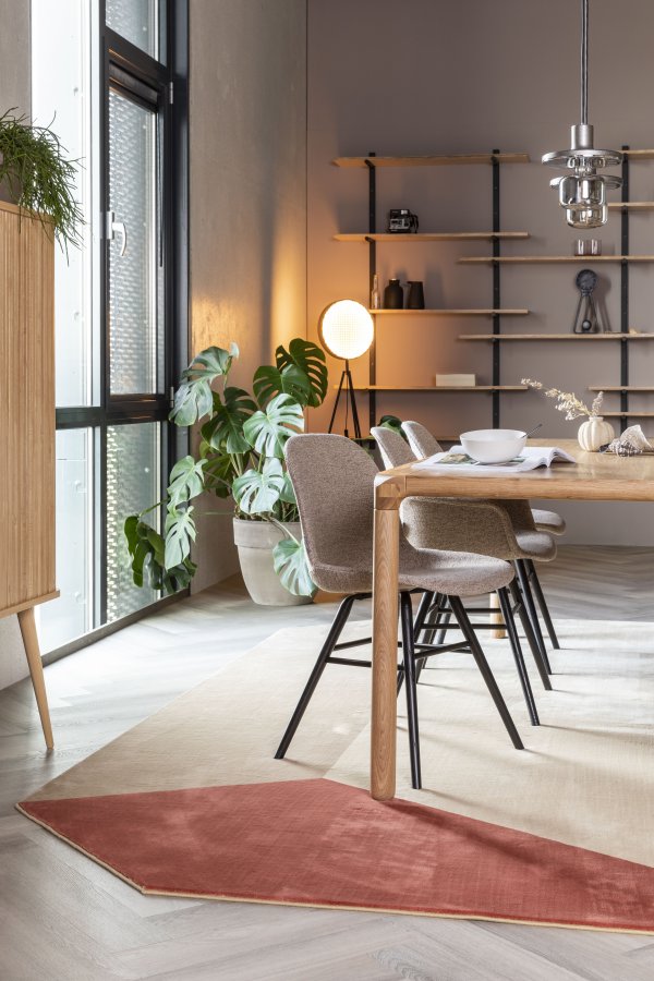 ZUIVER Albert Kuip Myk spisebordstol - beige polyester og sort ask