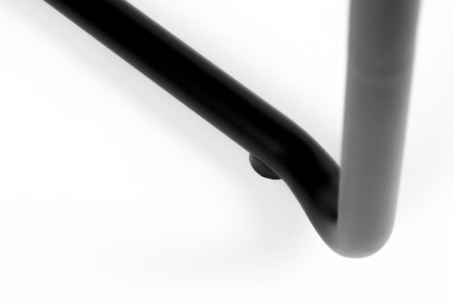 ZUIVER Trst spisestuestol, stablebar - rosa polyetylen og sort stl