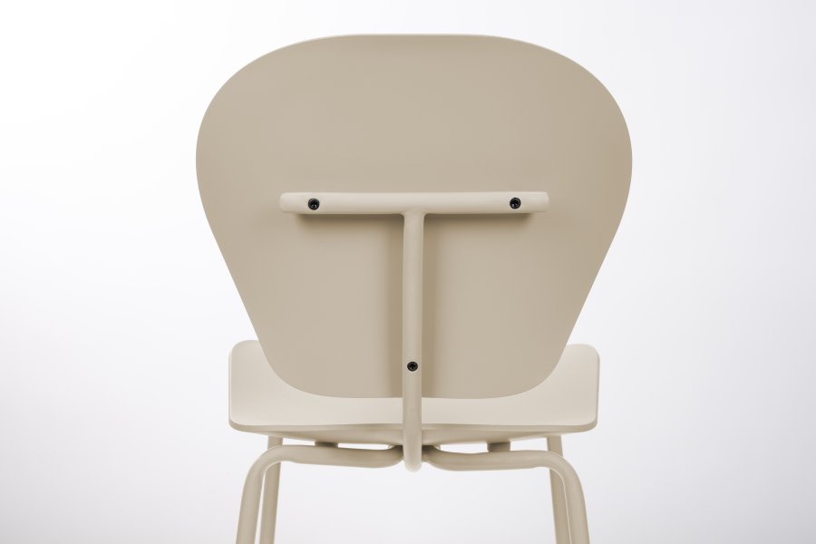 ZUIVER Ocean Rice spisestuestol - beige resirkulert plast fra havet og beige metall