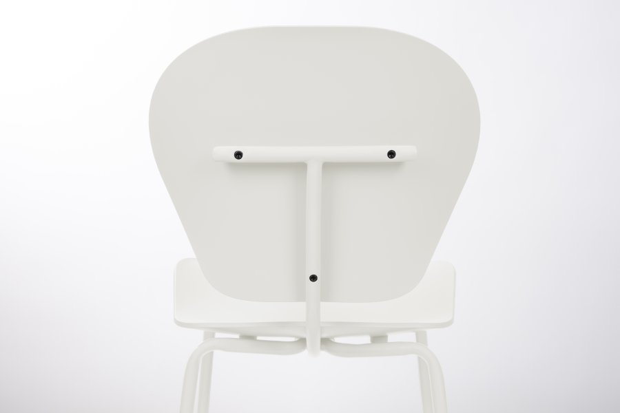 ZUIVER Ocean kokosmelk spisebordstol - hvit resirkulert plast fra havet og hvitt metall