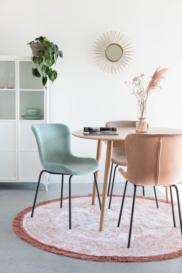 WHITE LABEL LIVING Junzo spisestol - lysegrnn flyel og metall