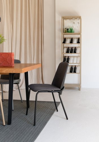 ZUIVER Clip spisestuestol - gr polyester, eikefiner og metall