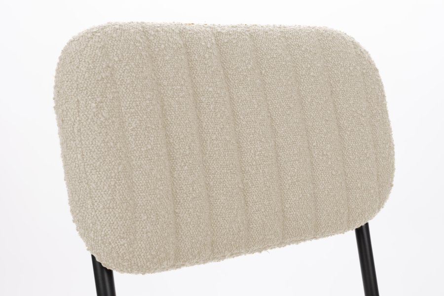 WHITE LABEL LIVING Jake spisestuestol - off-white bouclé og eik