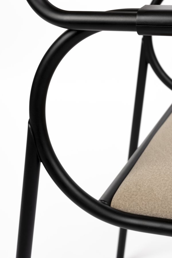 ZUIVER Alba lenestol, med armlener - beige flyel og sort metall