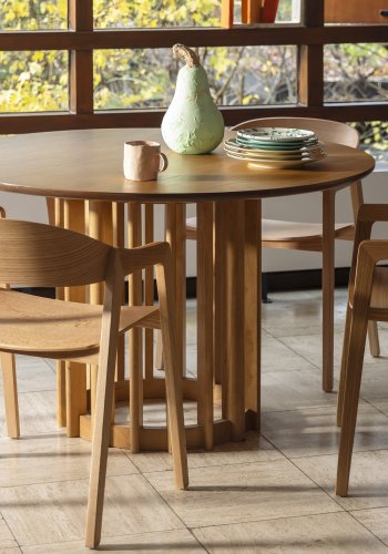 DUTCHBONE Westlake spisebordstol, med armlener - naturlig eik og kryssfiner