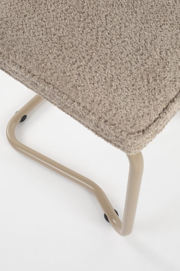 ZUIVER Ridge spisebordsstol - Kink Soft beige stoff og rrformet ramme