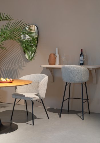 WHITE LABEL LIVING Joa spisestuestol, med armlen - beige polyester og svart jern