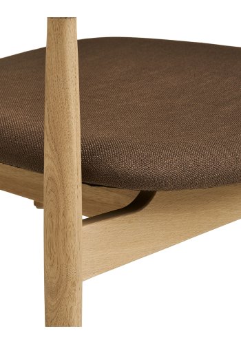 HOUSE NORDIC Olvera f�t&ouml;lj, med armst&ouml;d - brun polyester och naturlig ek