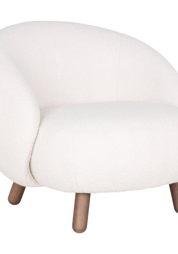 HOUSE NORDIC Savona lenestol - hvit kunstig polyester lammeskinn og valnttfarget gummitre