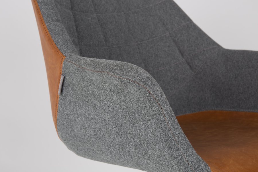 ZUIVER Doulton svingstol, med armlener - vintage brun PU og sort stl