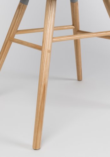 ZUIVER Albert Kuip lenestol, med armlener - taupe plast og naturlig ask