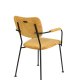 ZUIVER Benson spisebordsstol, med armlener - okergul flyelspolyester og sort stl