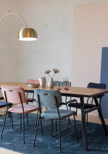 ZUIVER Benson spisebordsstol, med armlener - rosa flyelspolyester og sort stl