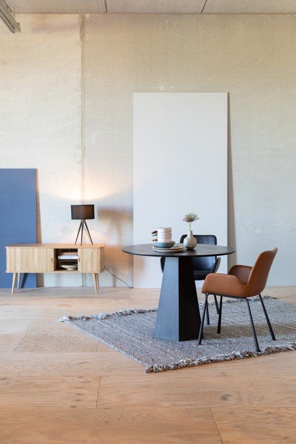 ZUIVER Brit LL spisebordsstol, med armlener - sort PU og sort stl